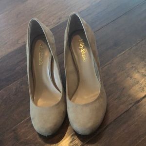 Kelly and Katie Isabel pump